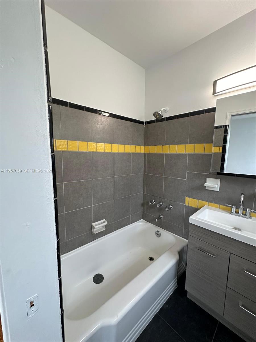 1289 Marseille Dr #50 Miami Beach, FL 33141