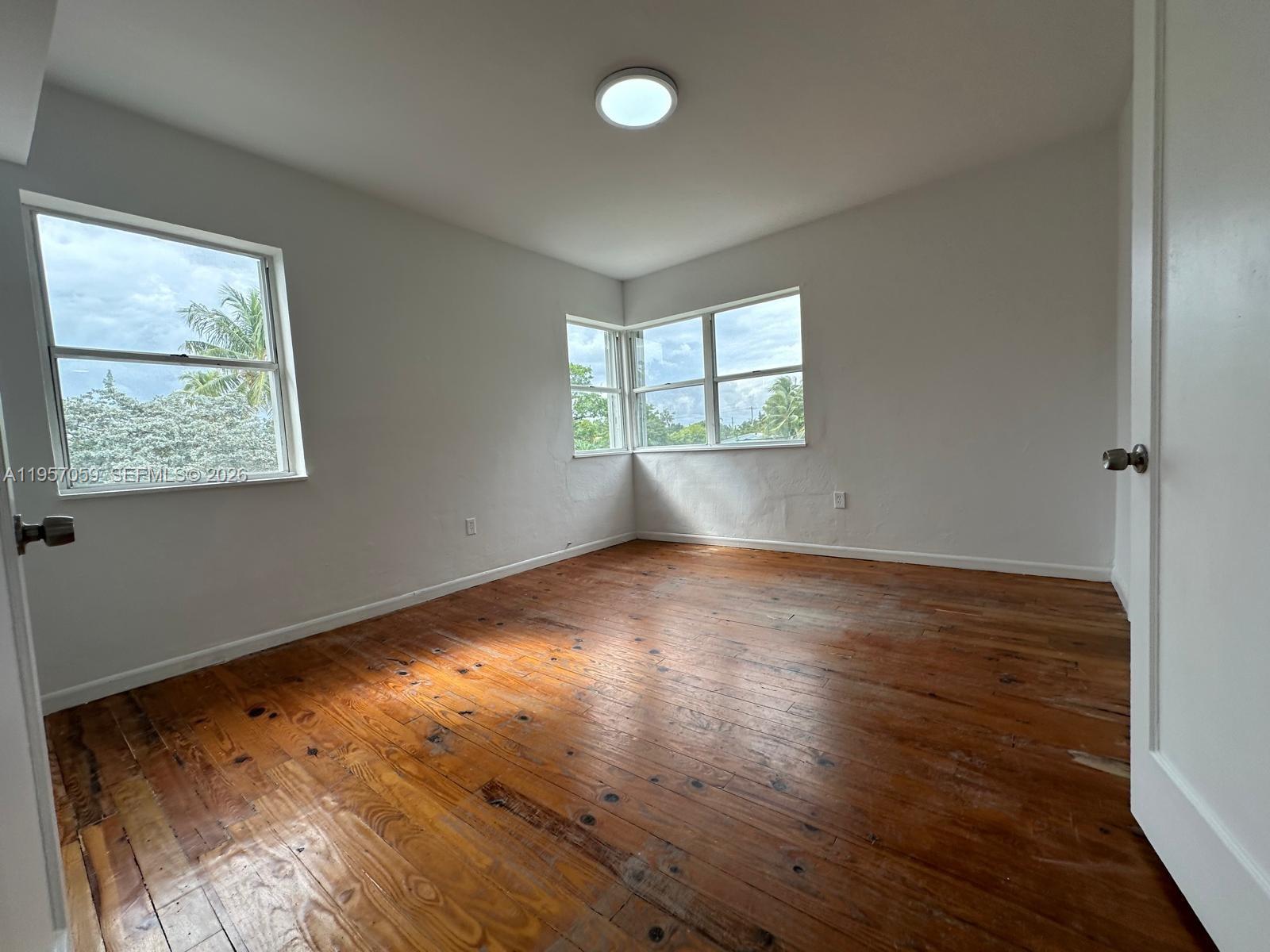 1289 Marseille Dr #50 Miami Beach, FL 33141