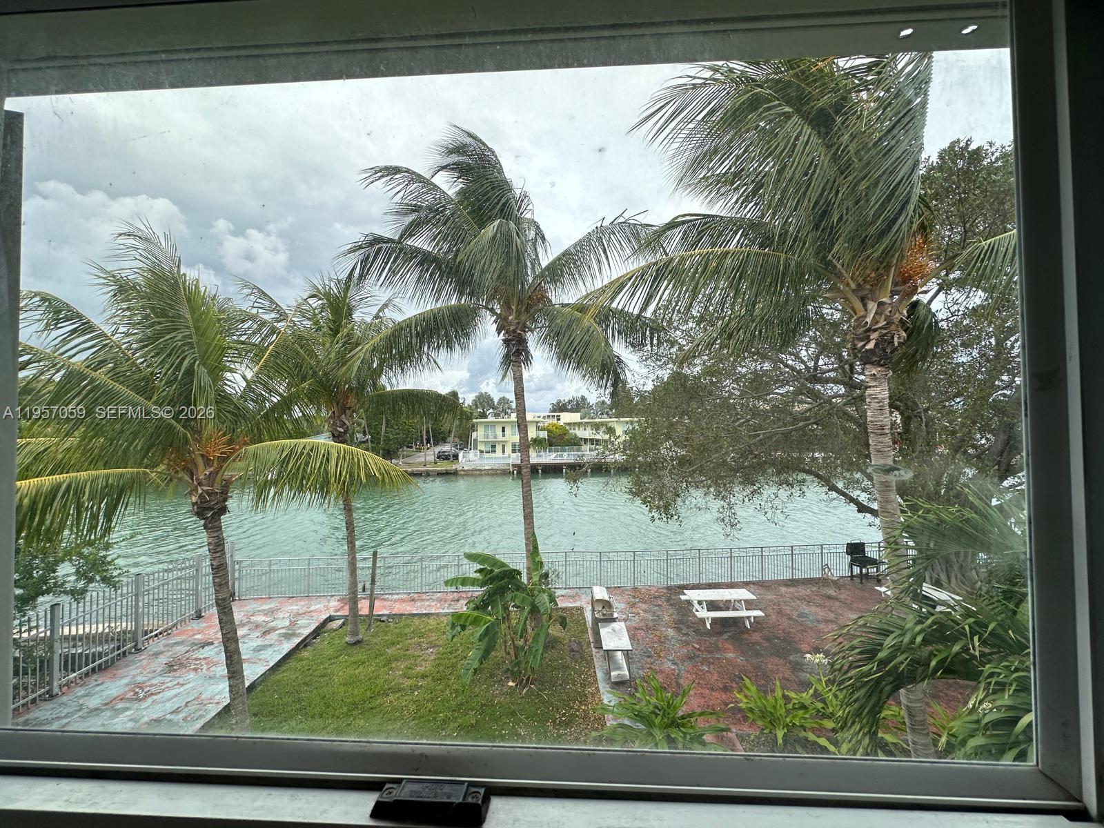 1289 Marseille Dr #50 Miami Beach, FL 33141