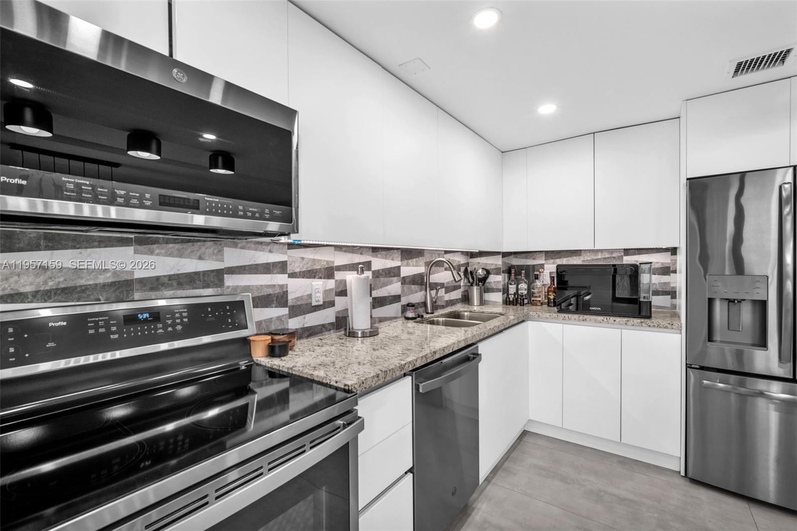 780 NE 69th St #1509 Miami, FL 33138