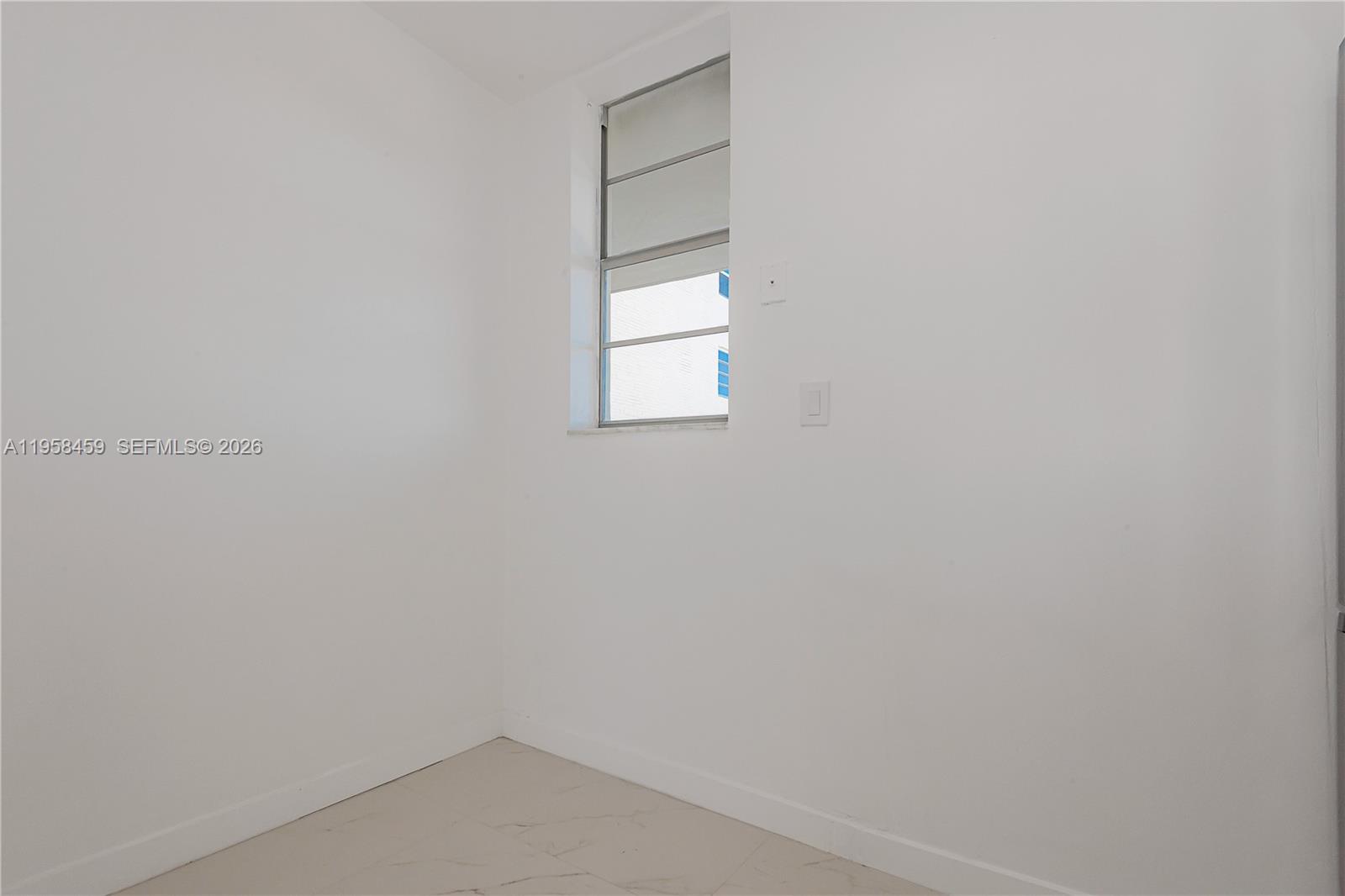 2851 Leonard Dr #J405 Aventura, FL 33160