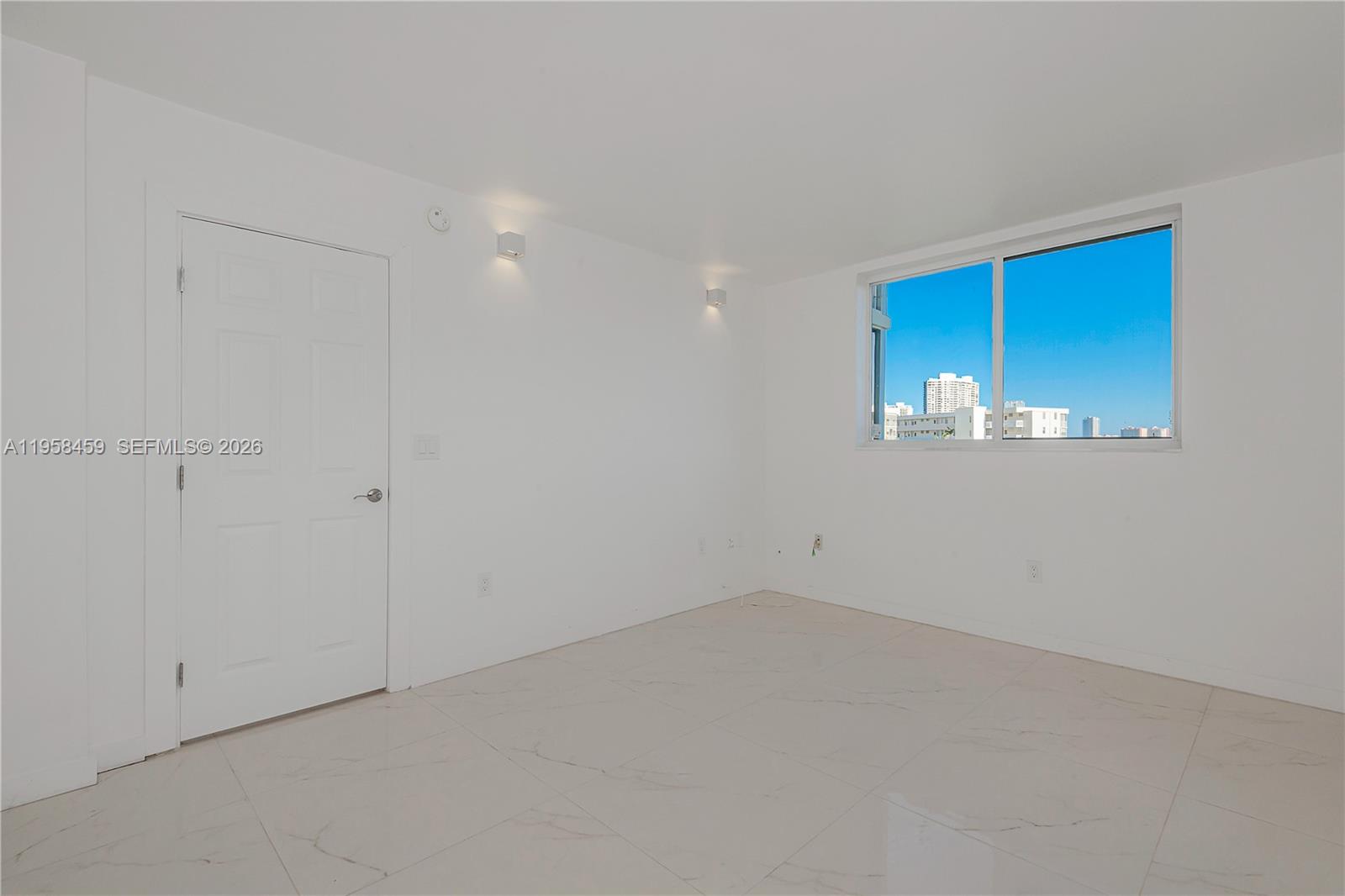 2851 Leonard Dr #J405 Aventura, FL 33160