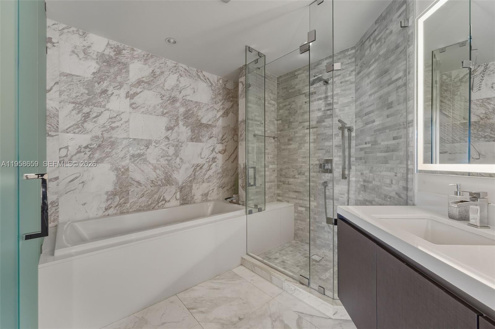 image Paramount Miami Worldcenter24