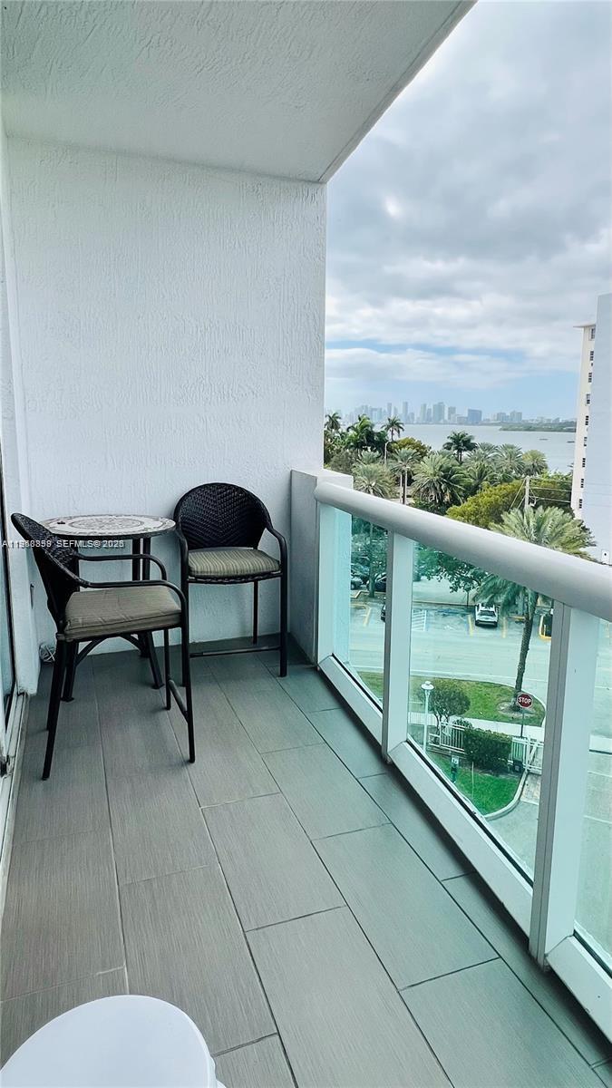 7900 Harbor Is Dr #622 North Bay Village, FL 33141