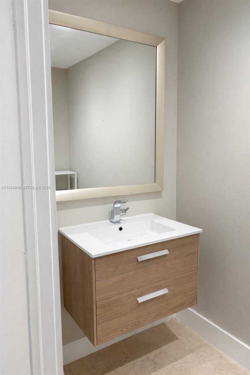 7900 Harbor Is Dr #622 North Bay Village, FL 33141