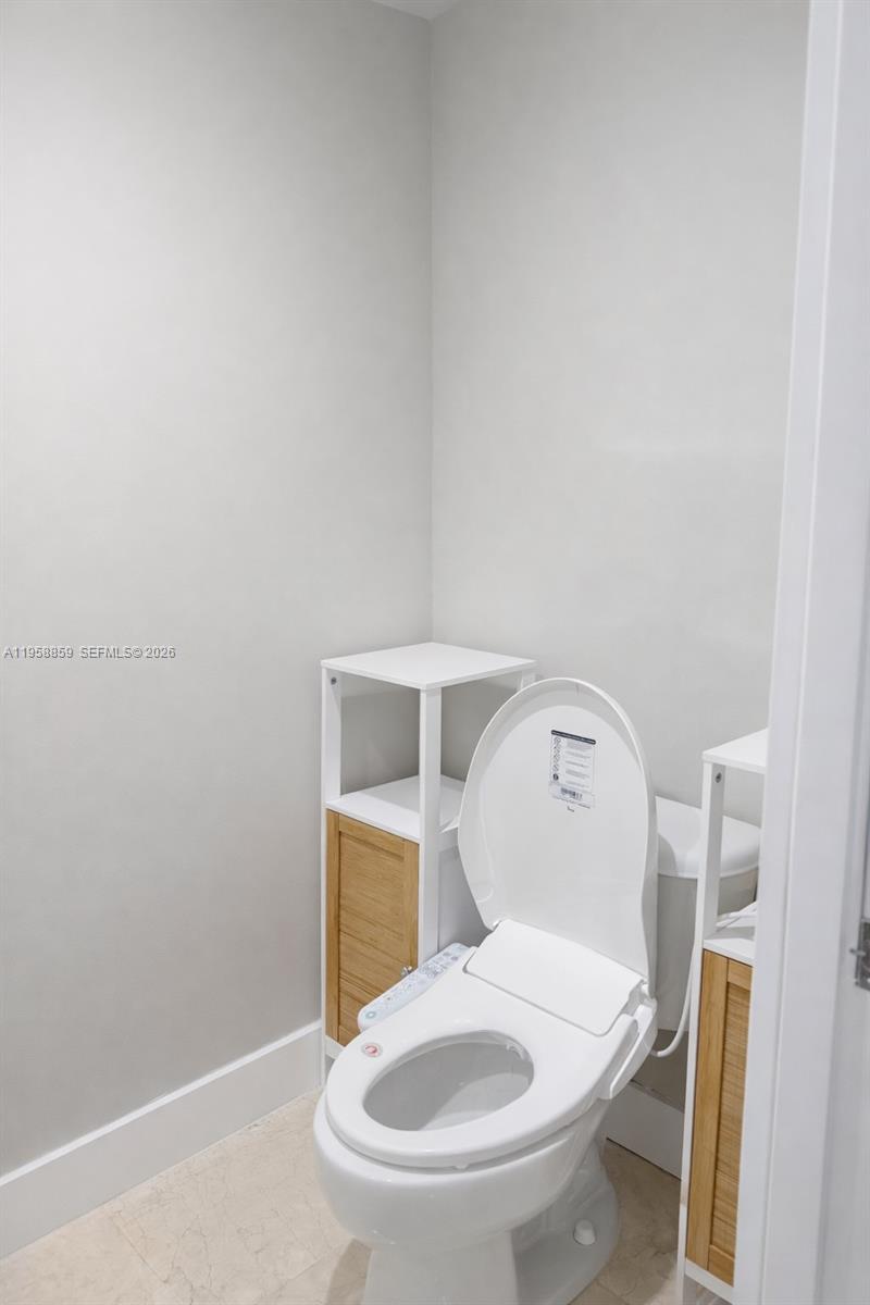 7900 Harbor Is Dr #622 North Bay Village, FL 33141