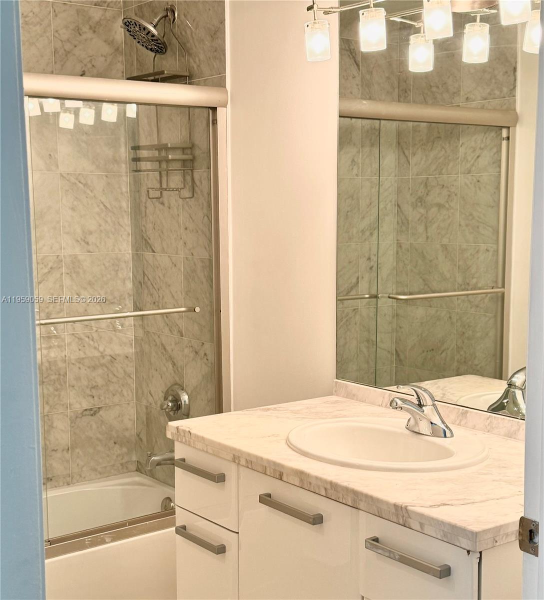 image Vizcayne North3