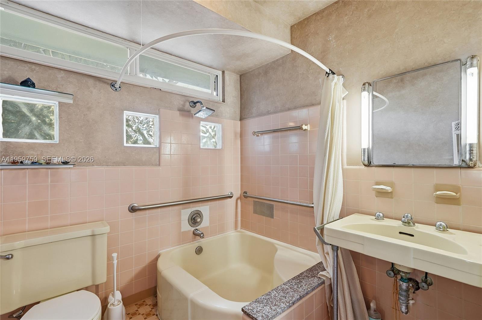 1511 S Ocean Dr Fort Lauderdale, FL 33316