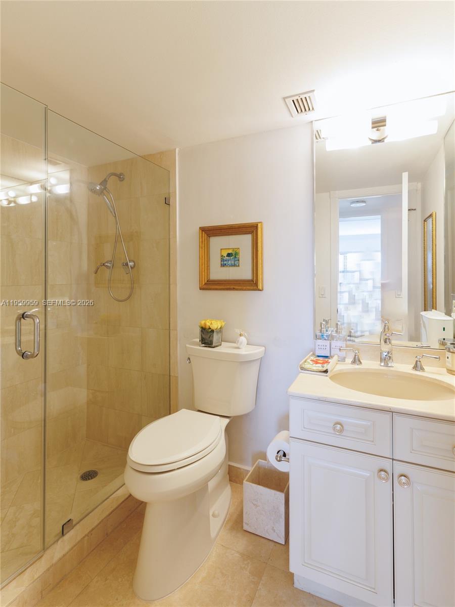 550 Ocean Dr #8B Key Biscayne, FL 33149