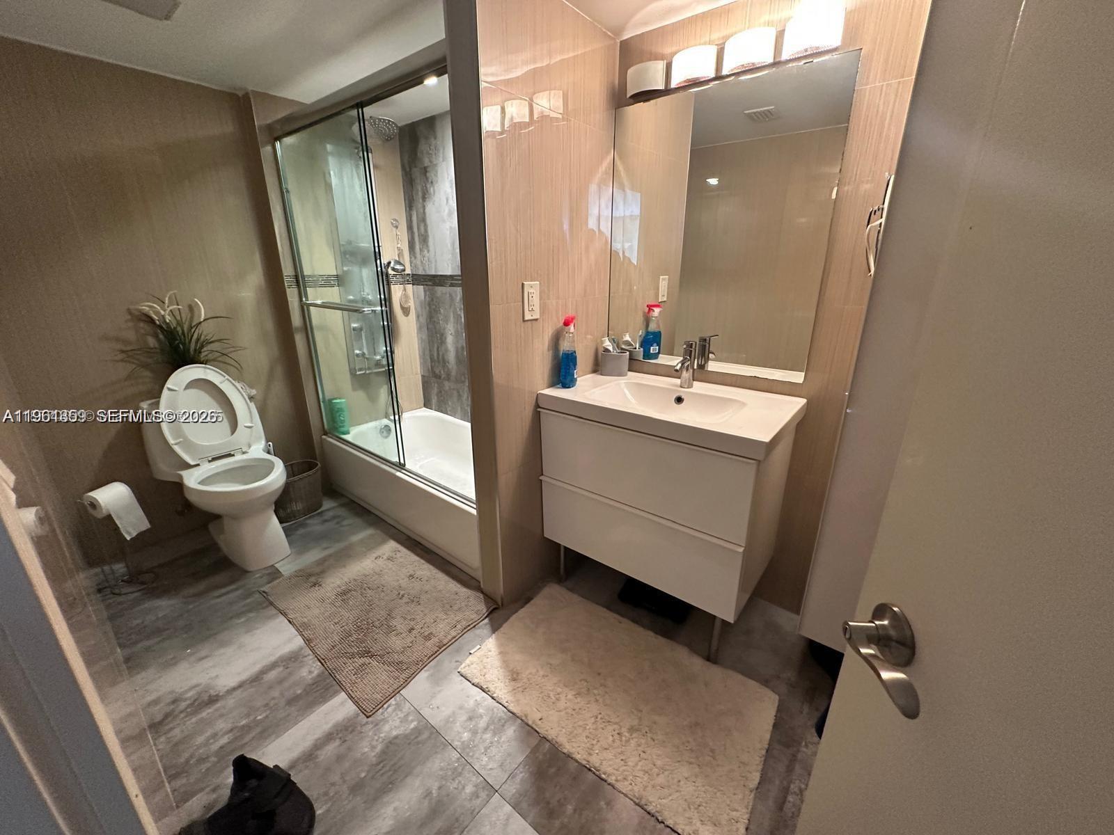 image Winston Towers 6004