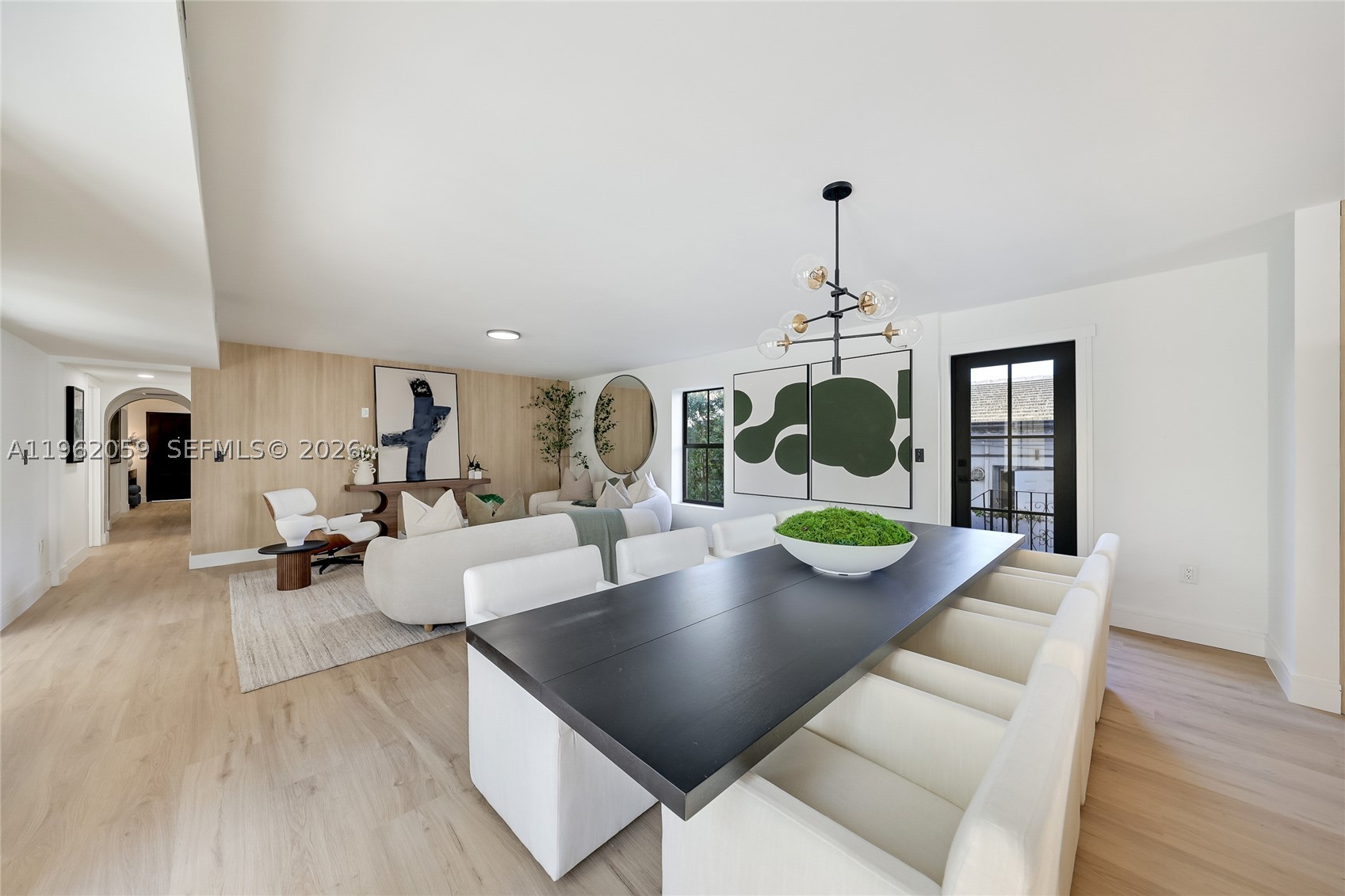 7811 Carlyle Ave
