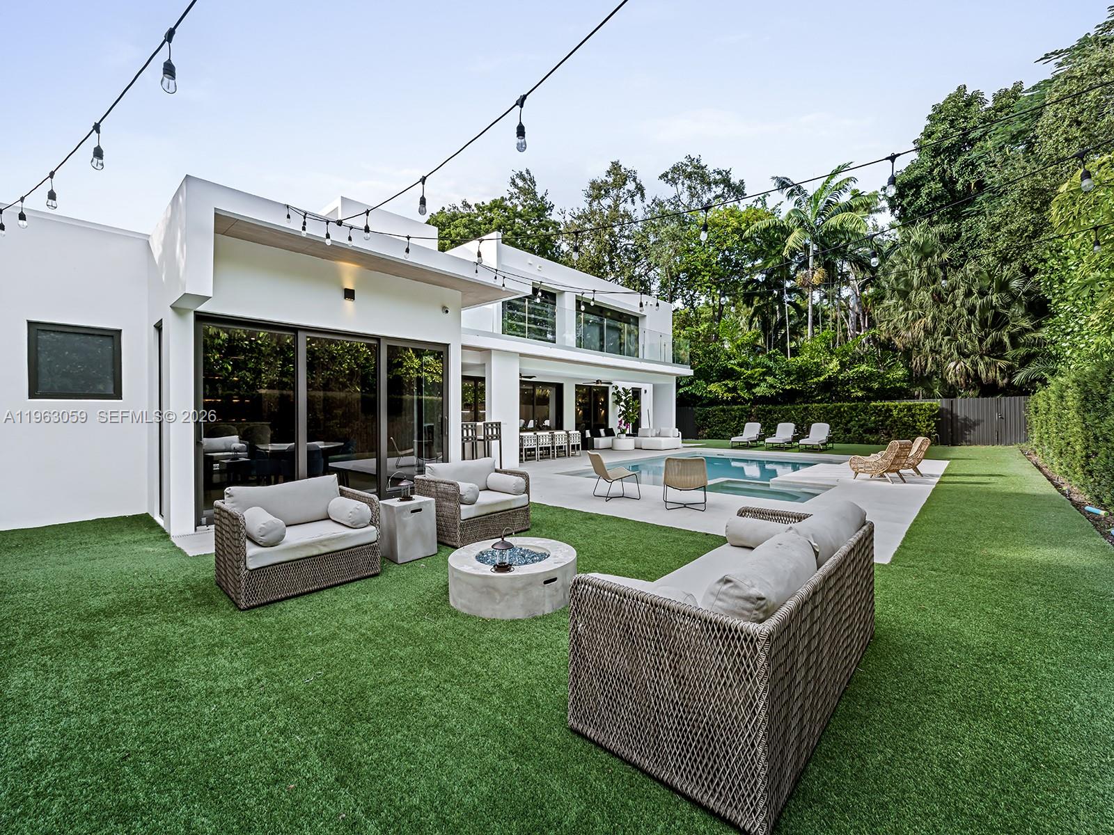 7701 SW 50th Ct Miami, FL 33143