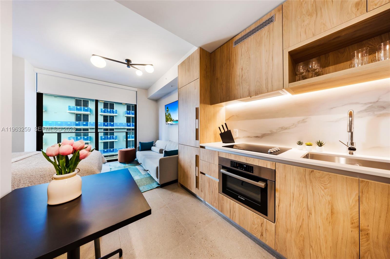 image The Crosby Miami Worldcenter0