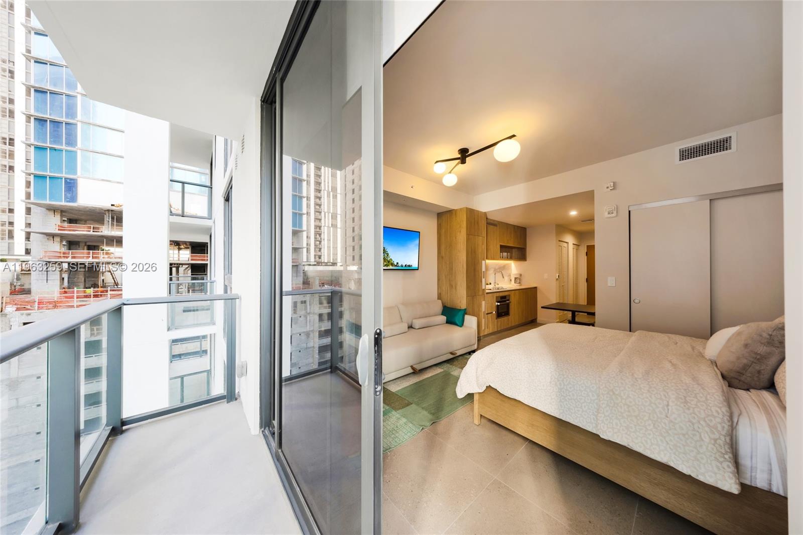 image The Crosby Miami Worldcenter10