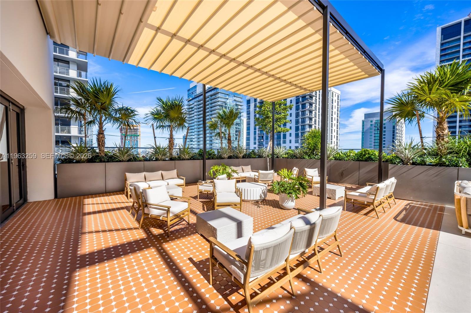 image The Crosby Miami Worldcenter20