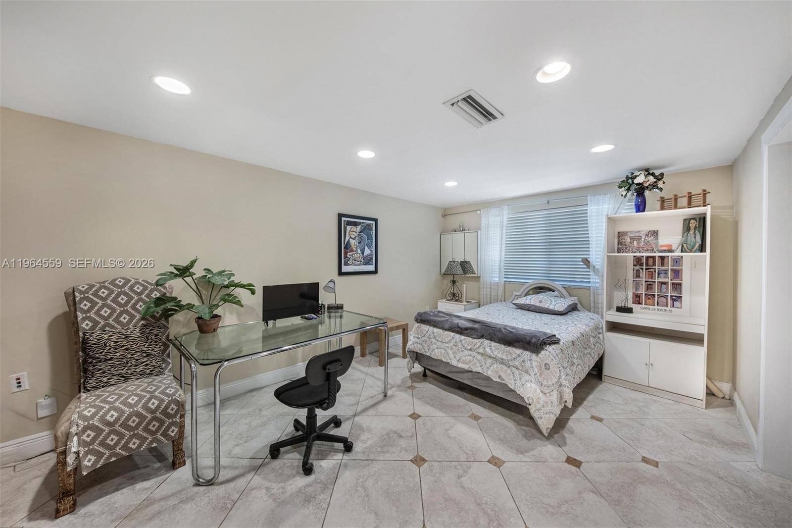 5990 SW 83rd St South Miami, FL 33143