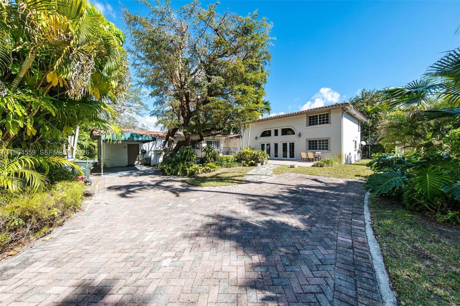 5990 SW 83rd St South Miami, FL 33143