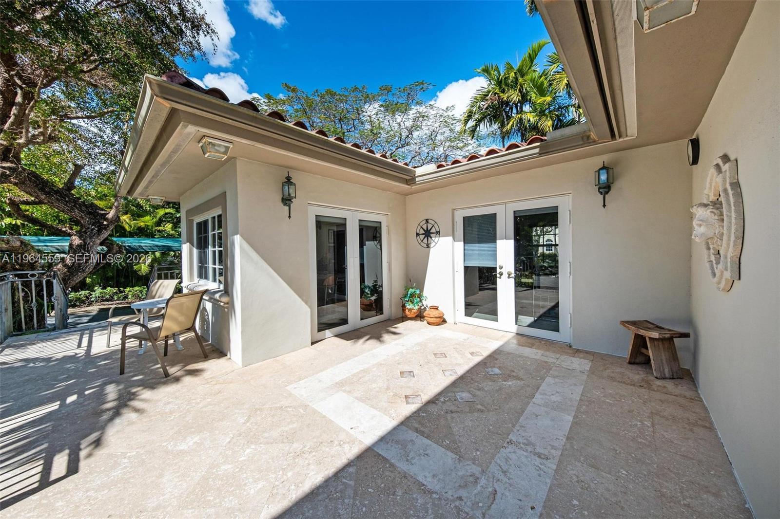 5990 SW 83rd St South Miami, FL 33143