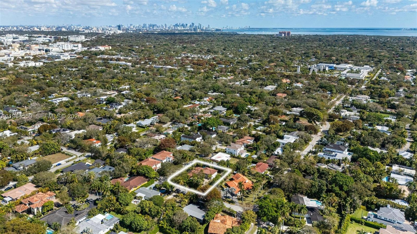 5990 SW 83rd St South Miami, FL 33143