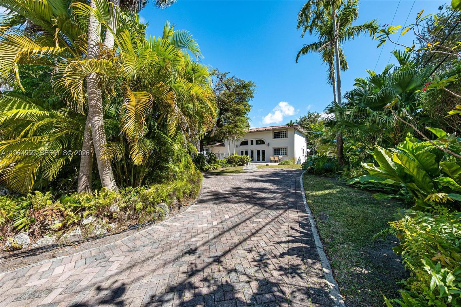 5990 SW 83rd St South Miami, FL 33143