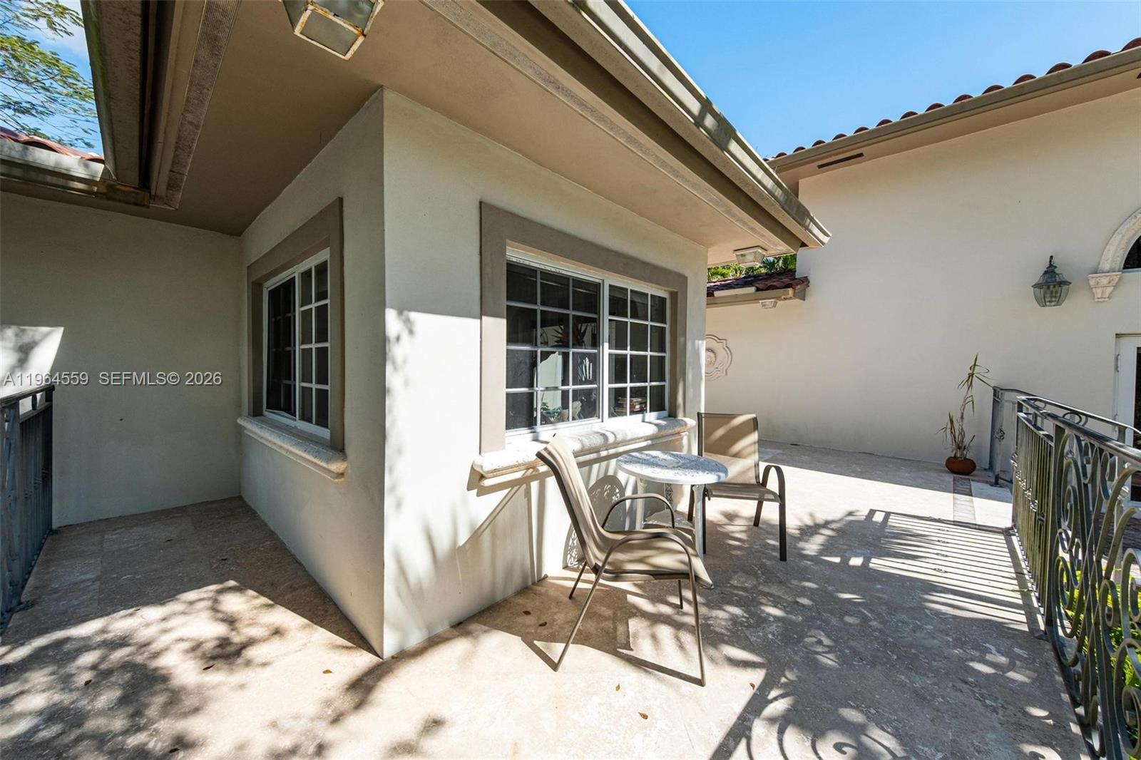 5990 SW 83rd St South Miami, FL 33143