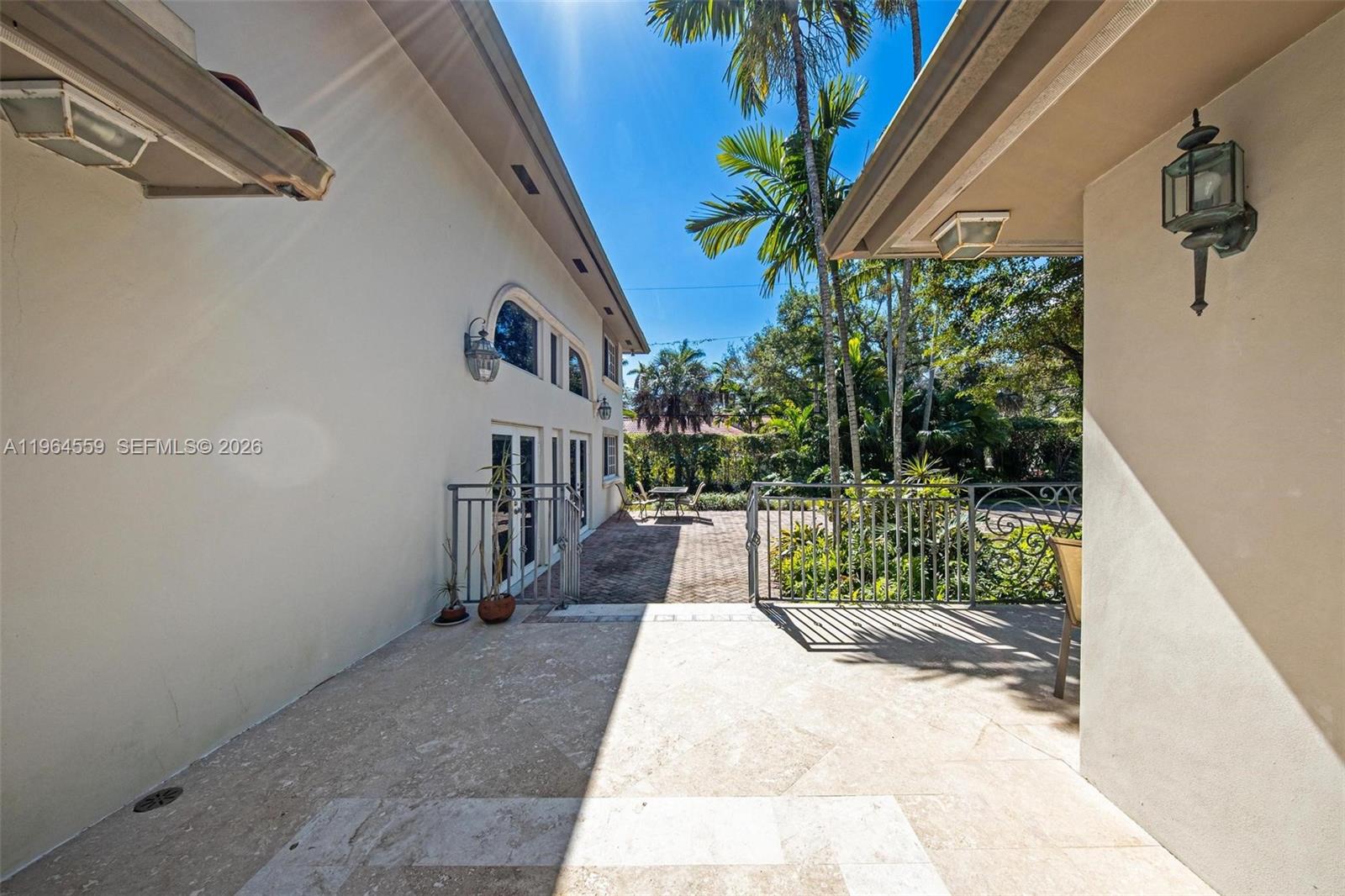 5990 SW 83rd St South Miami, FL 33143