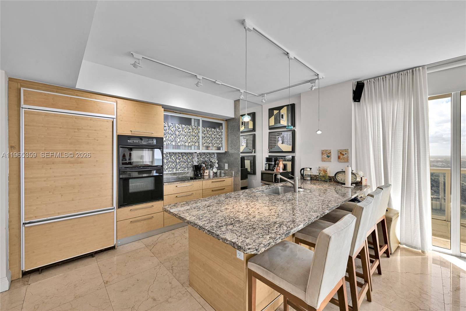 image Beach Club 231