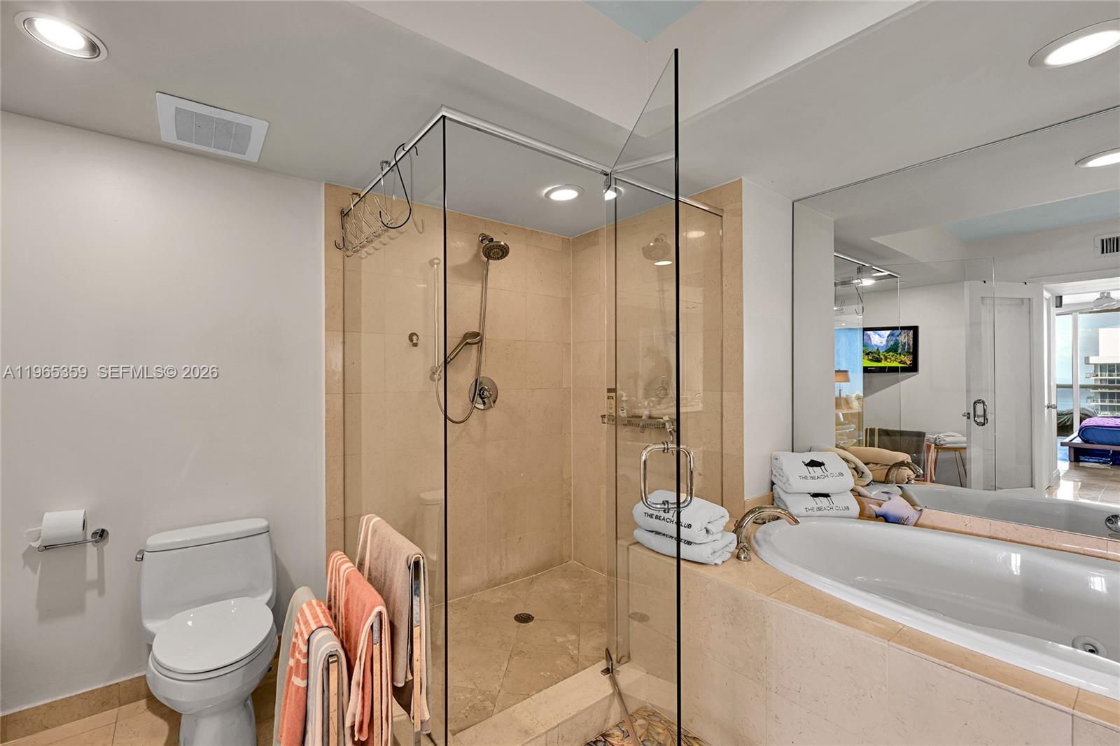 image Beach Club 240