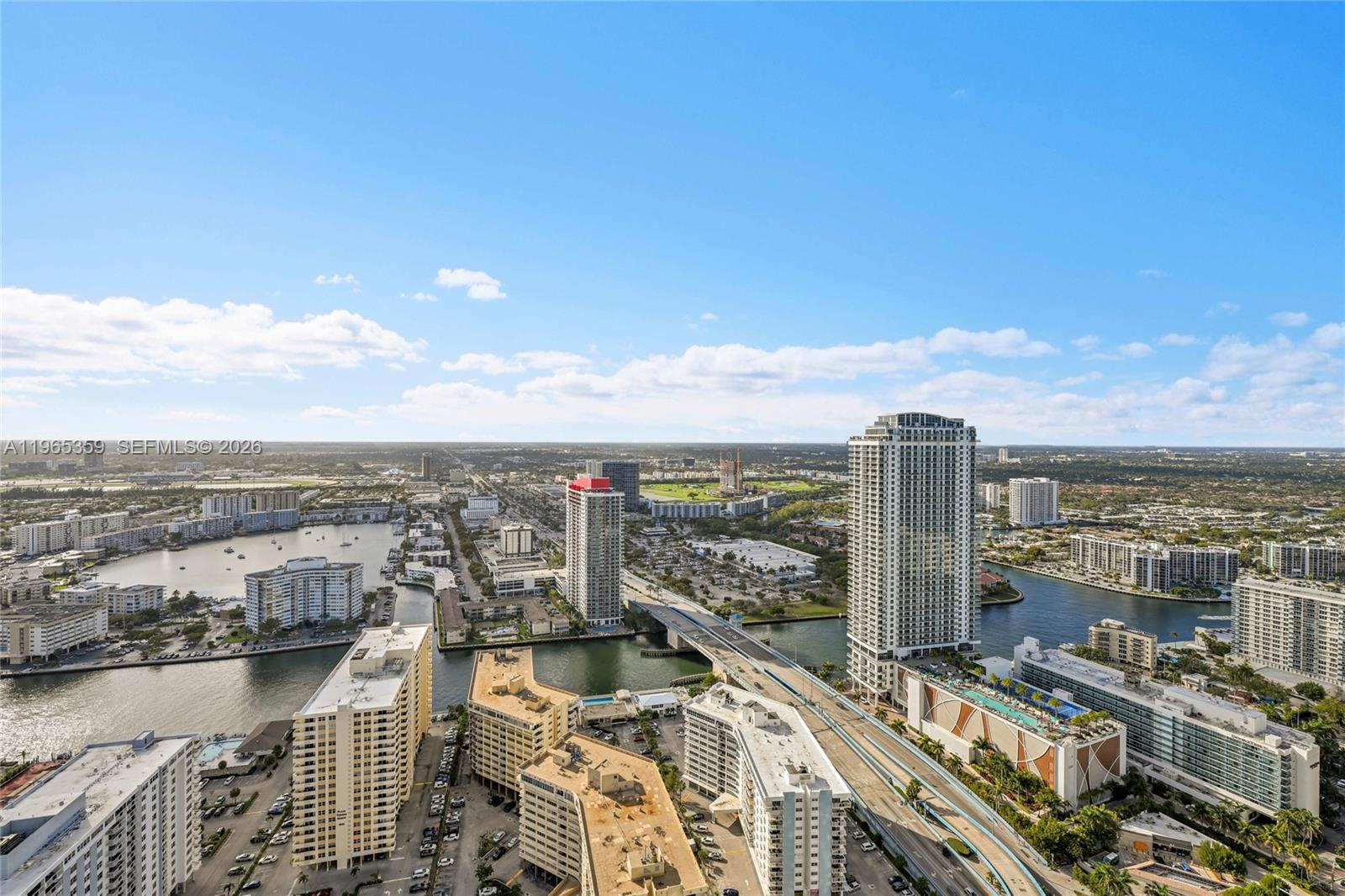 image Beach Club 246