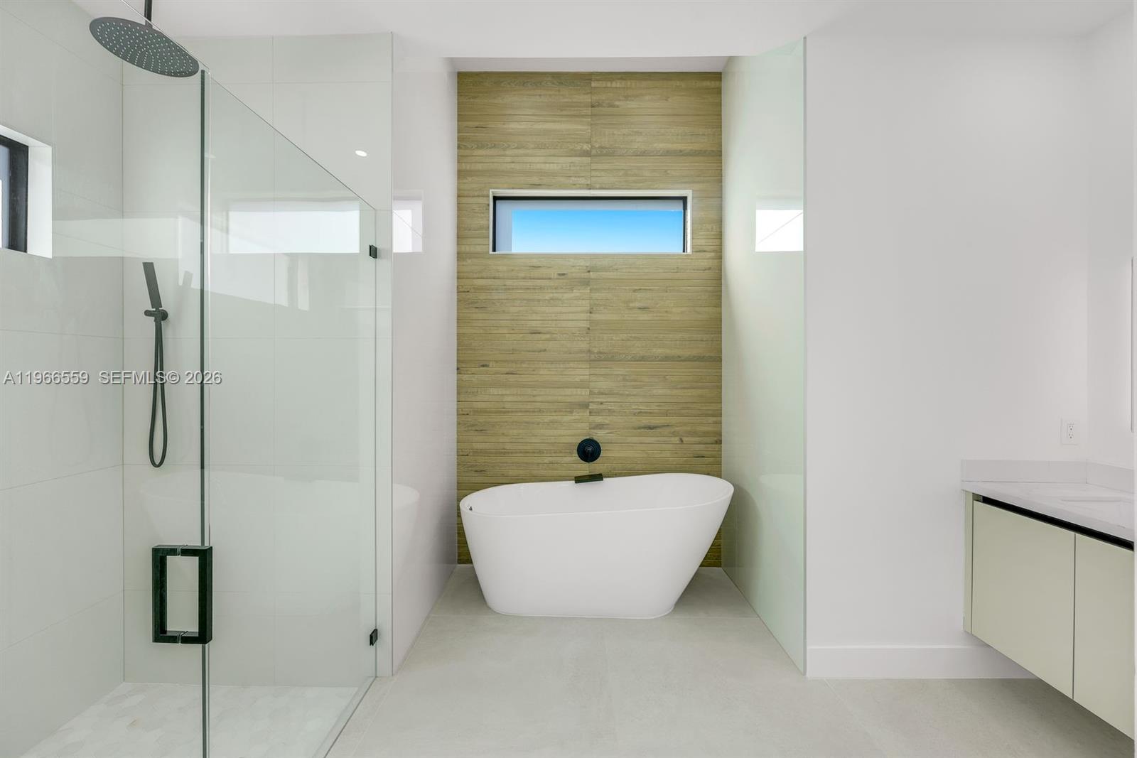 141 Se 21st St Cape Coral, FL 33909