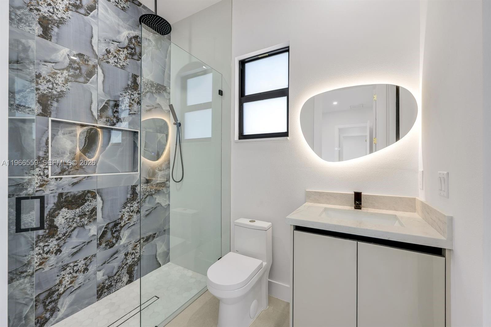 141 Se 21st St Cape Coral, FL 33909