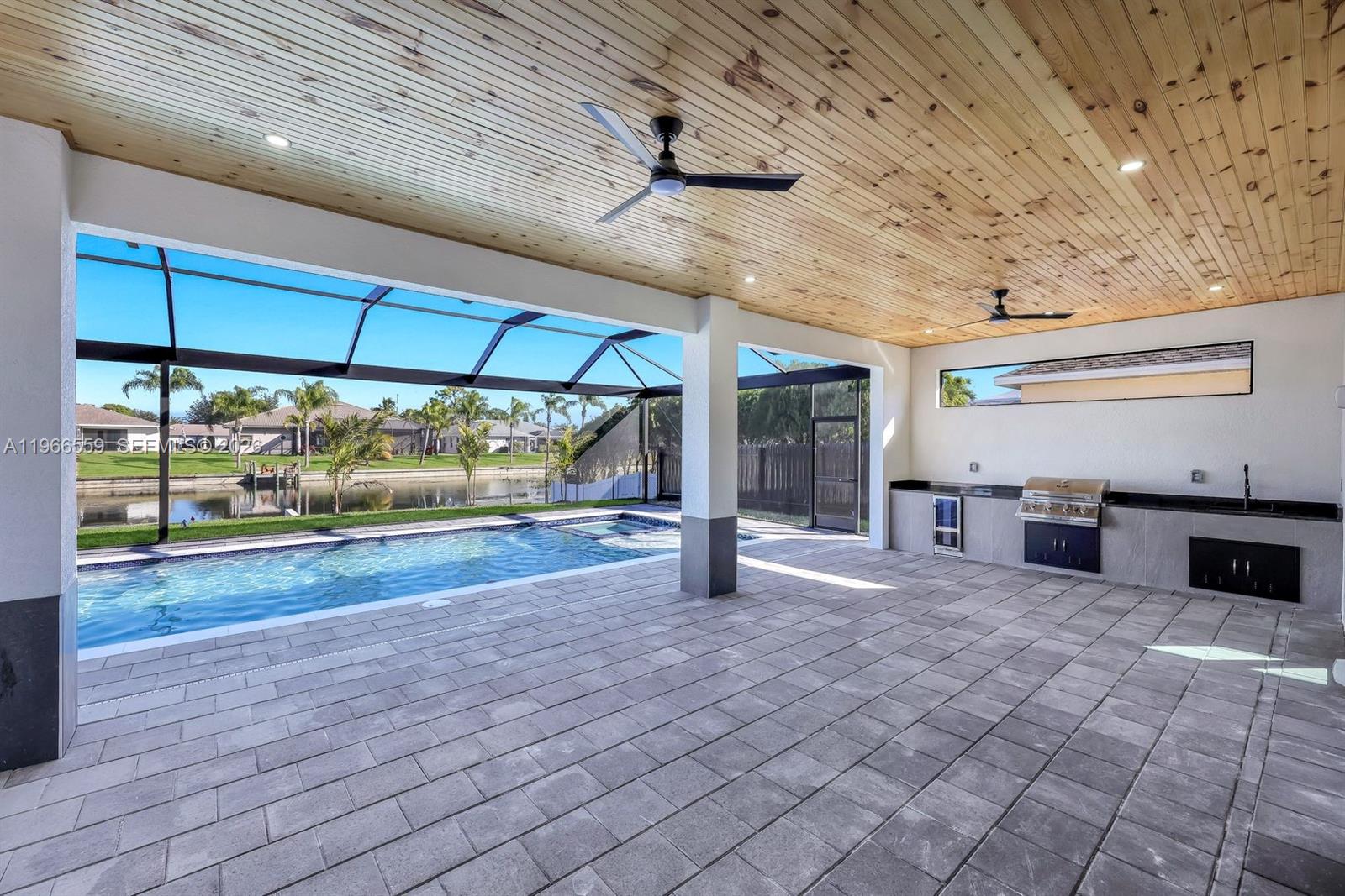 141 Se 21st St Cape Coral, FL 33909