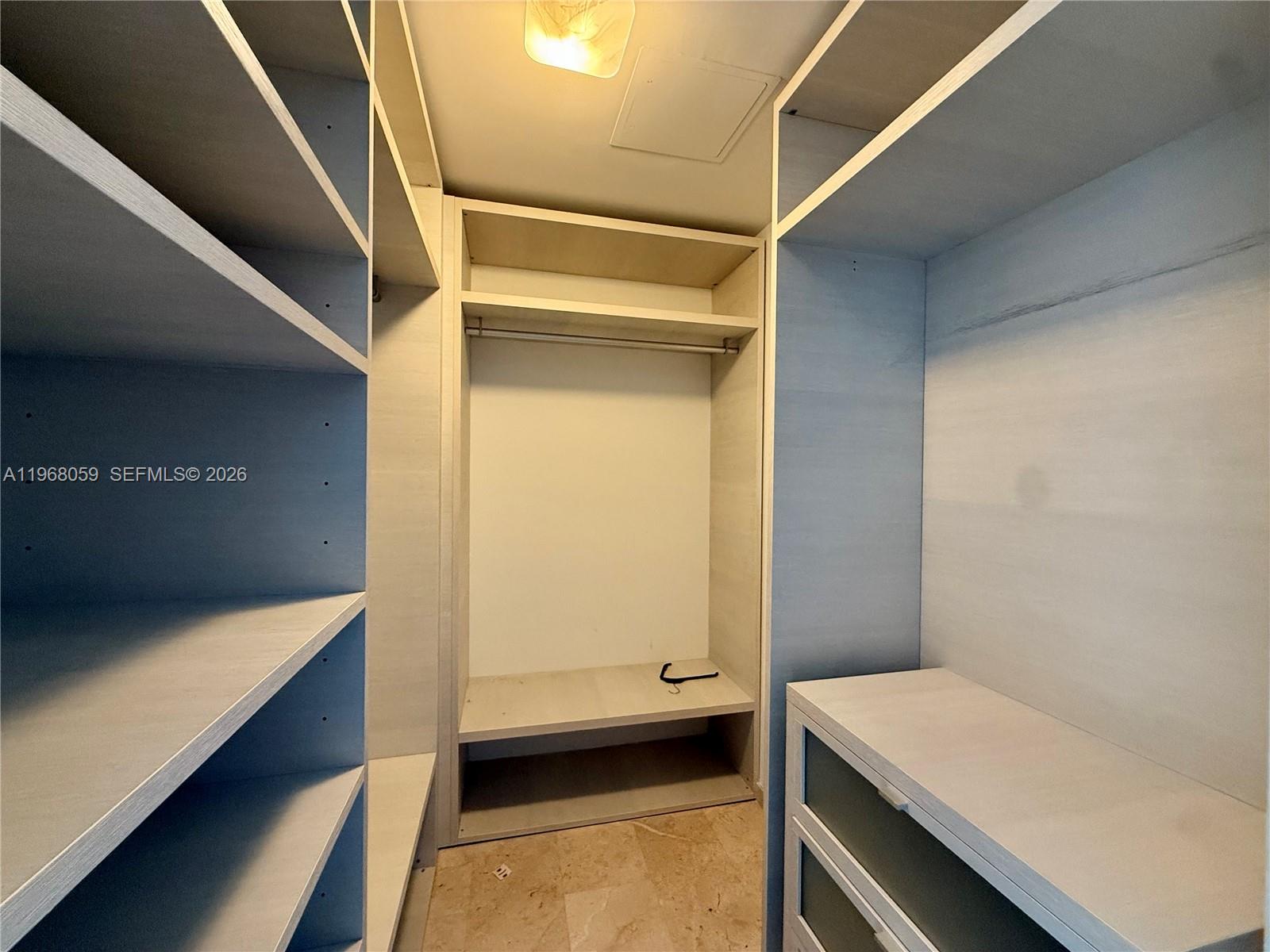 88 SW 7th St #1808 Miami, FL 33130