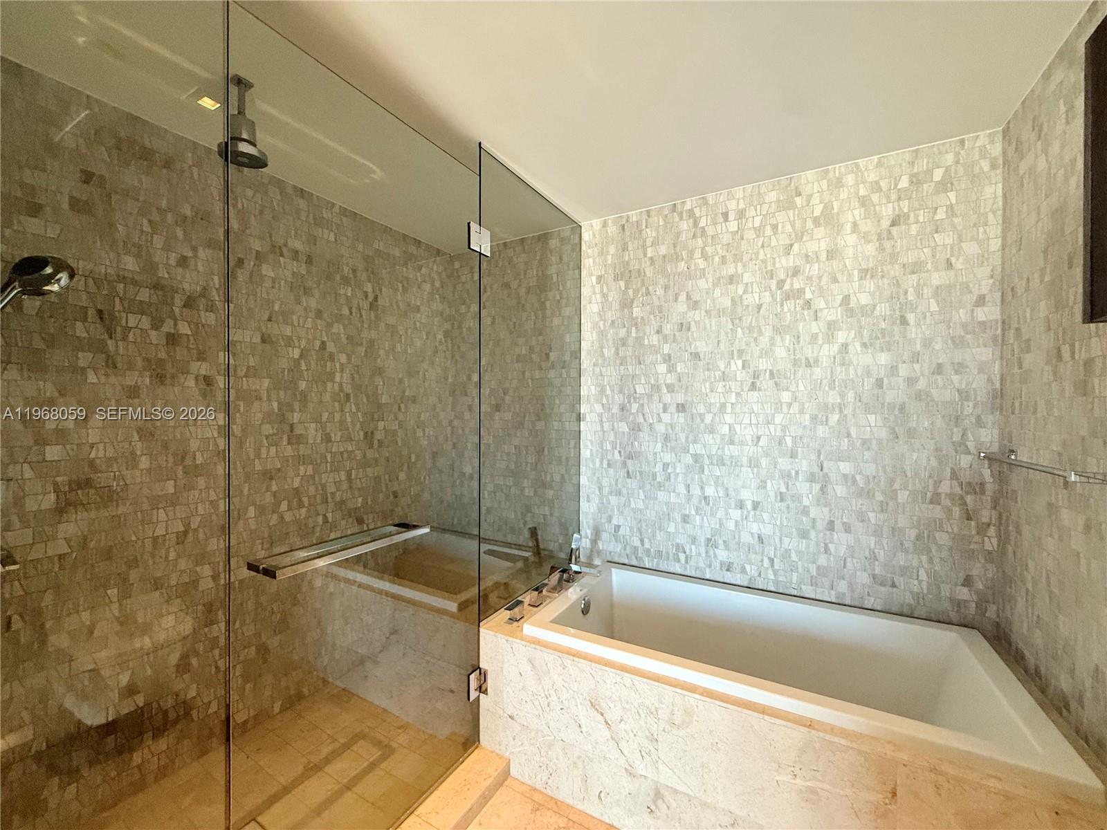 88 SW 7th St #1808 Miami, FL 33130