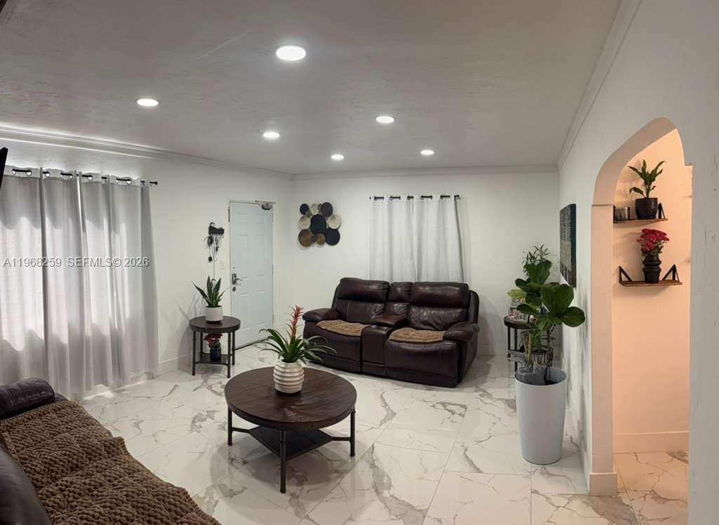 3121 SW 21st Ter Miami, FL 33145