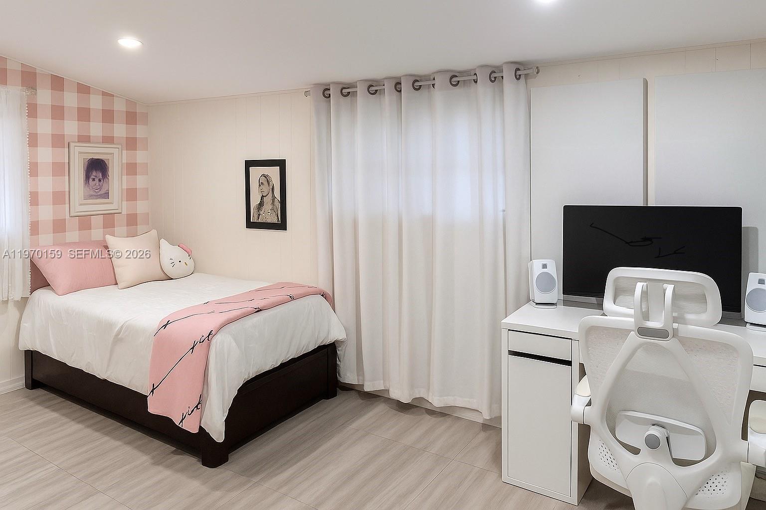 15801 SW 99th Pl Miami, FL 33157