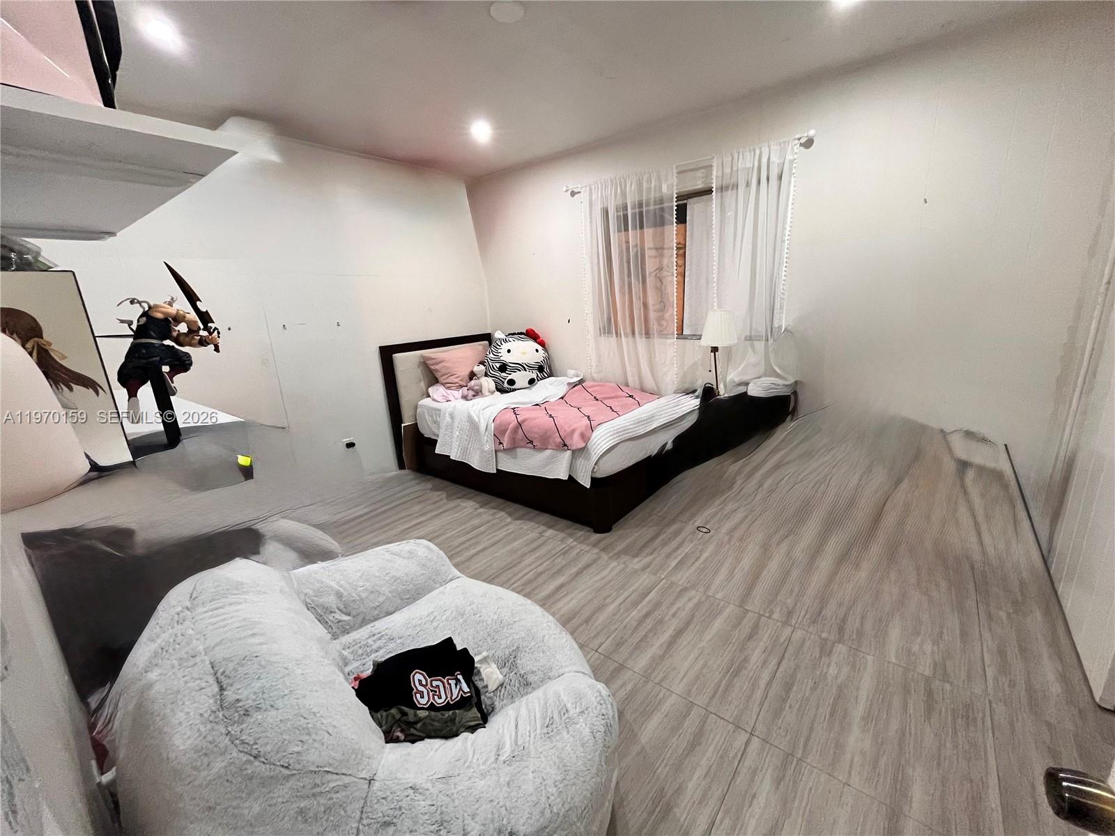 15801 SW 99th Pl Miami, FL 33157