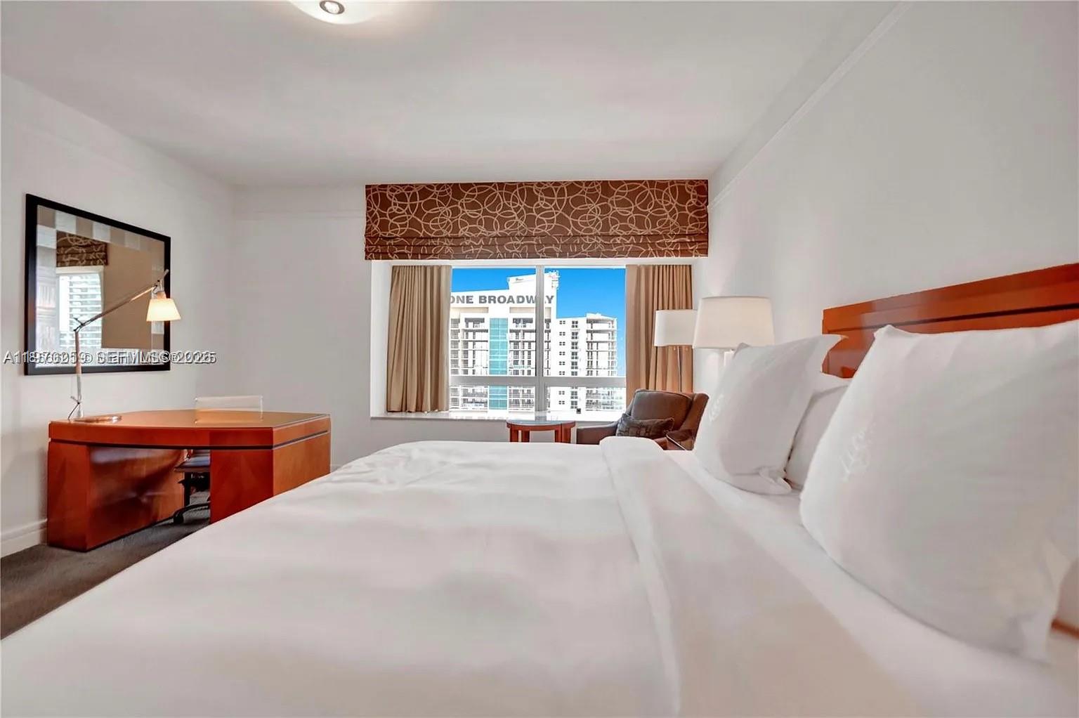 1435 Brickell Ave #3212 Miami, FL 33131