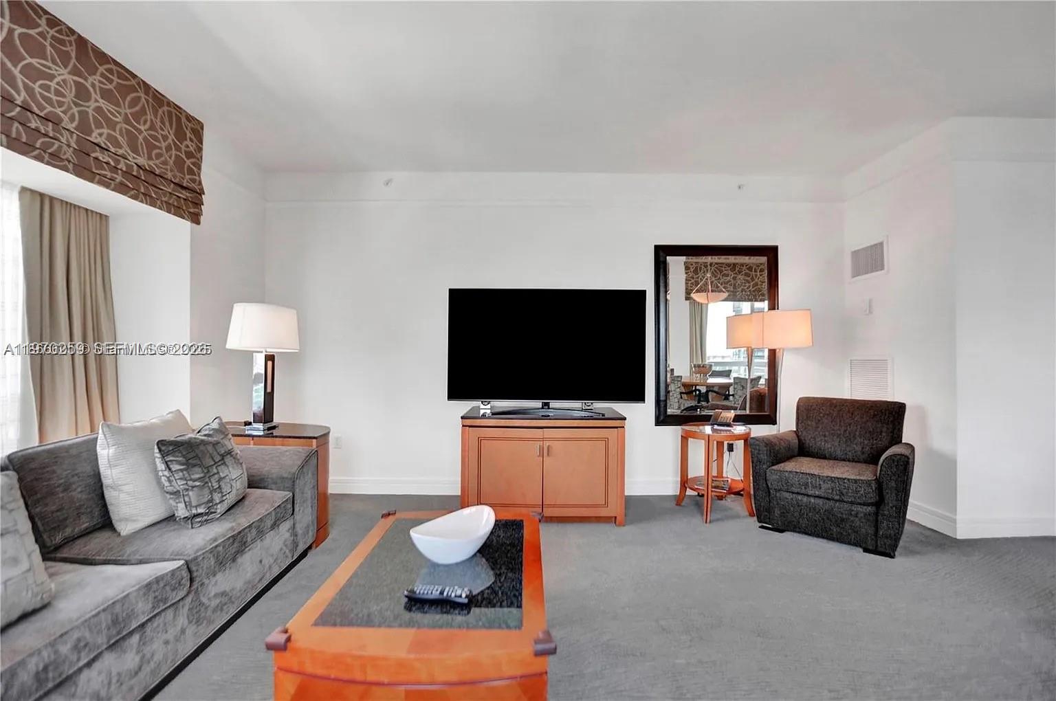 1435 Brickell Ave #3212 Miami, FL 33131