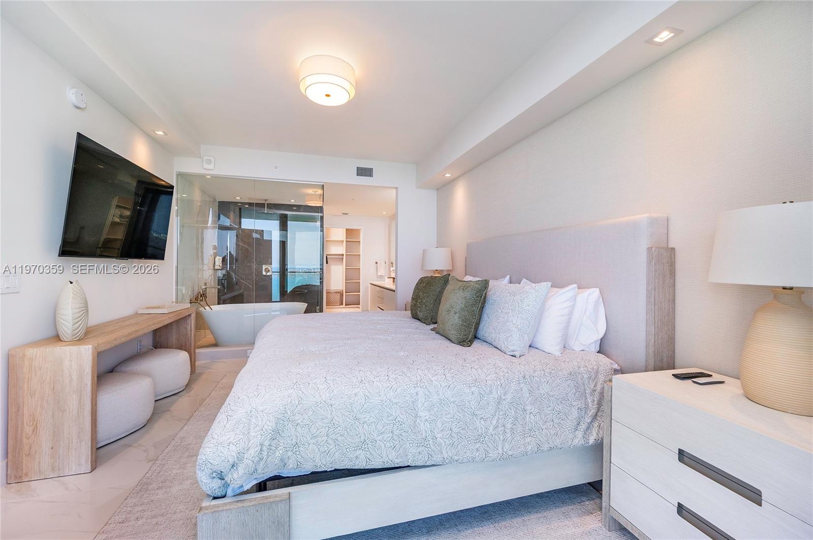 700 NE 24th St #4306 Miami, FL 33137