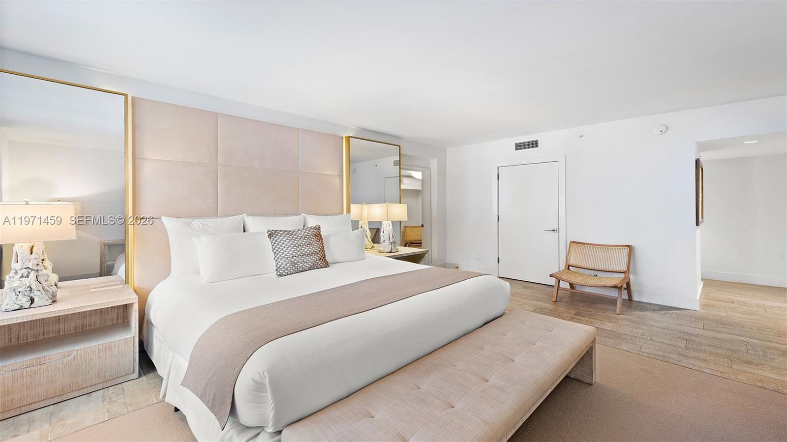 102 24th St #904 Miami Beach, FL 33139