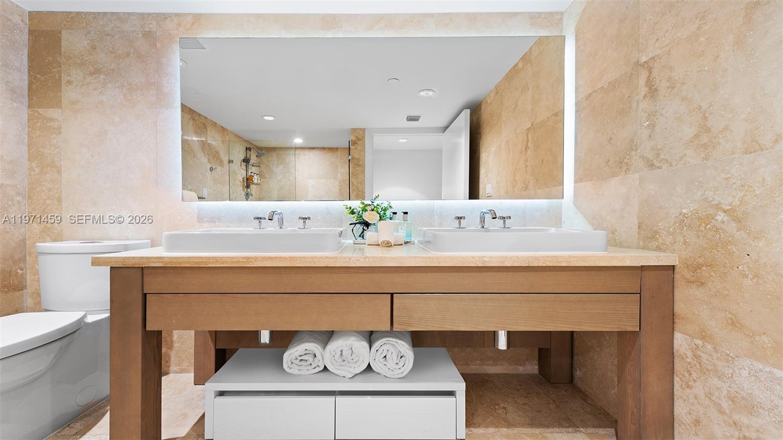 102 24th St #904 Miami Beach, FL 33139