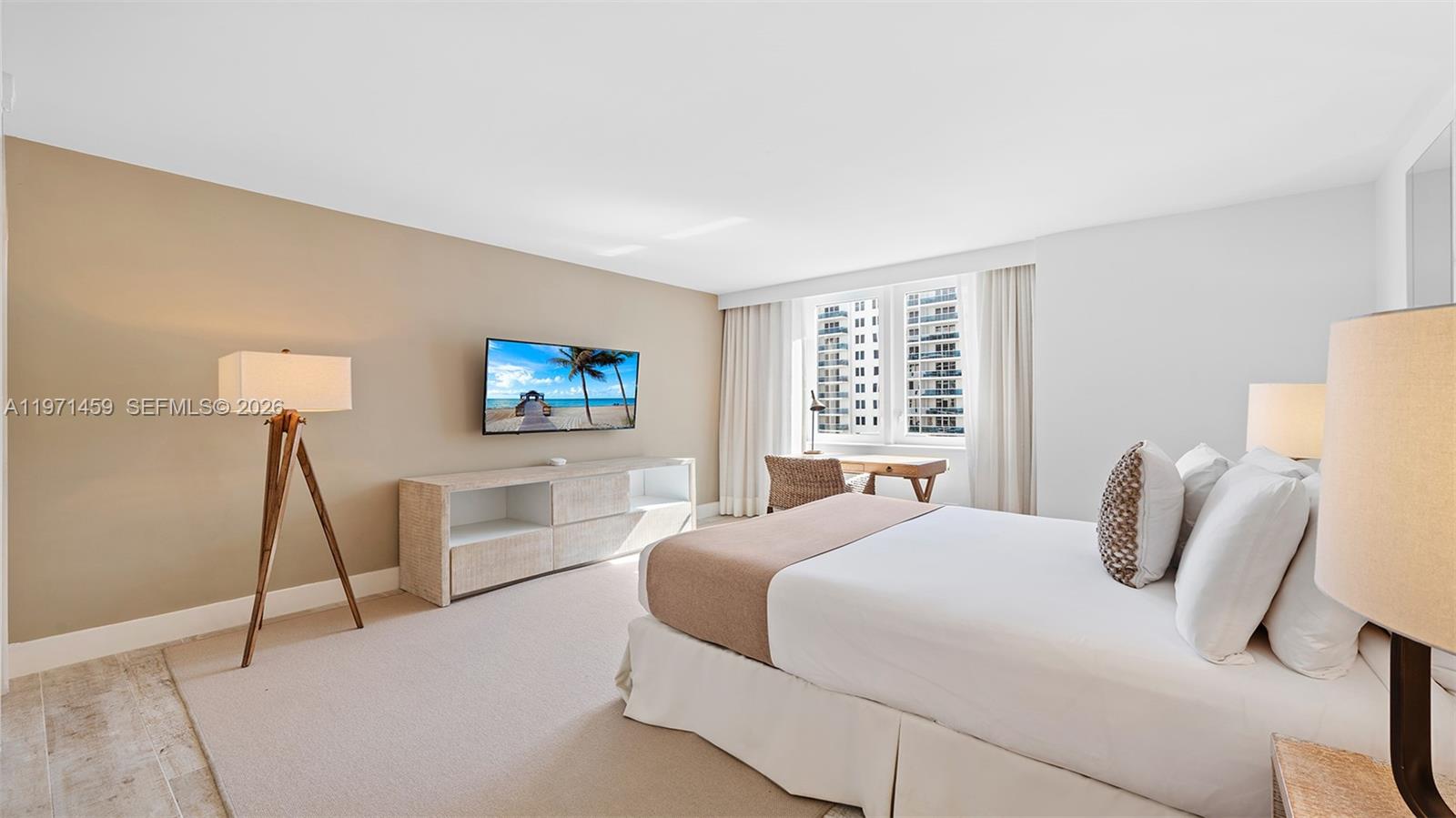 102 24th St #904 Miami Beach, FL 33139