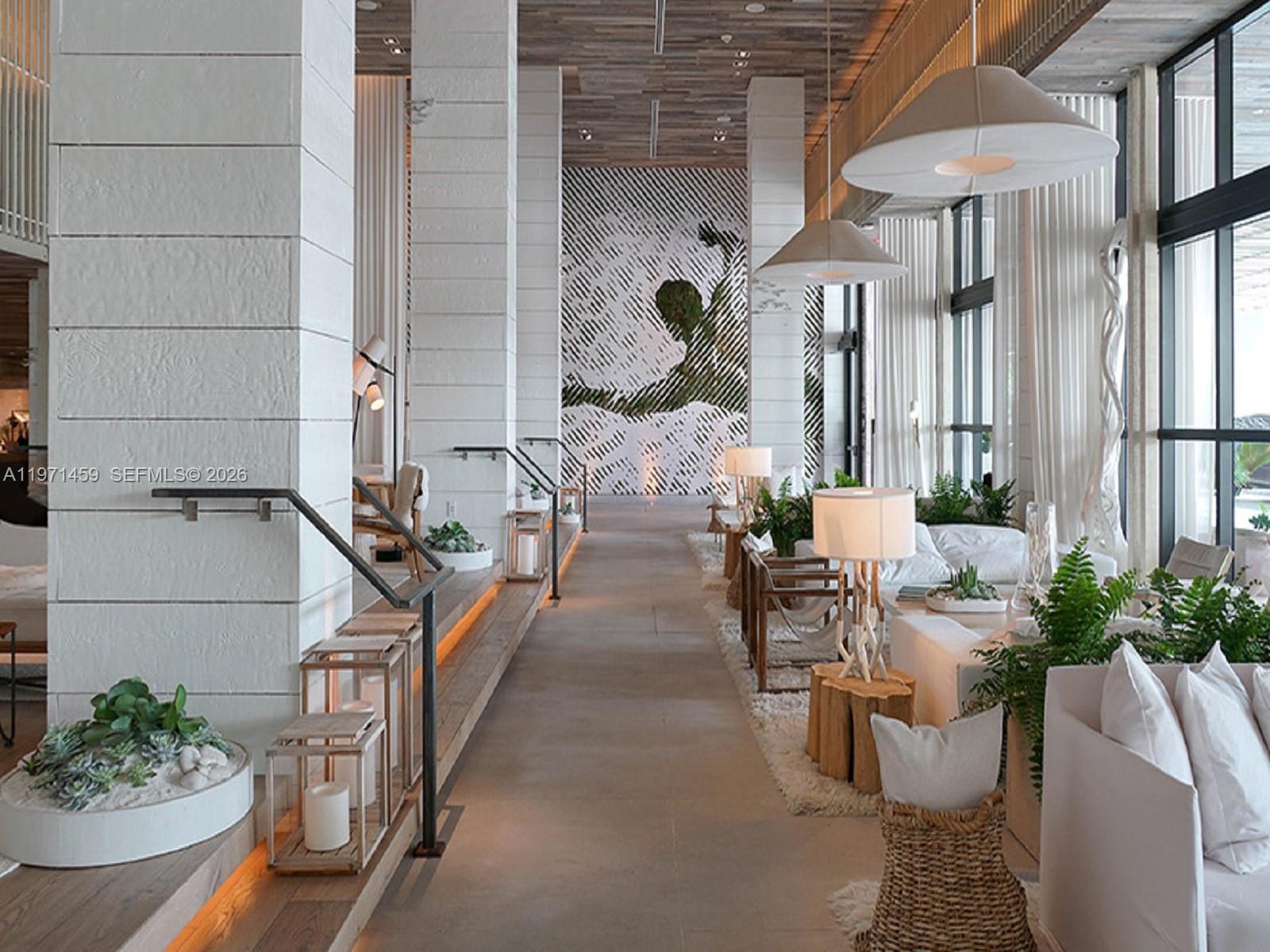 102 24th St #904 Miami Beach, FL 33139