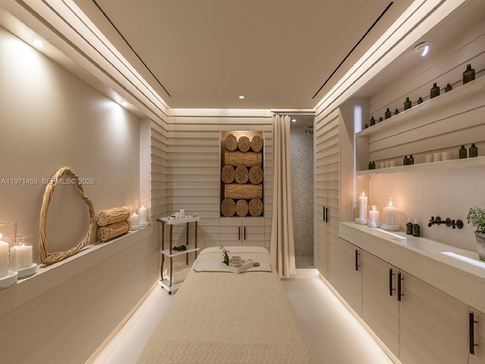 102 24th St #904 Miami Beach, FL 33139