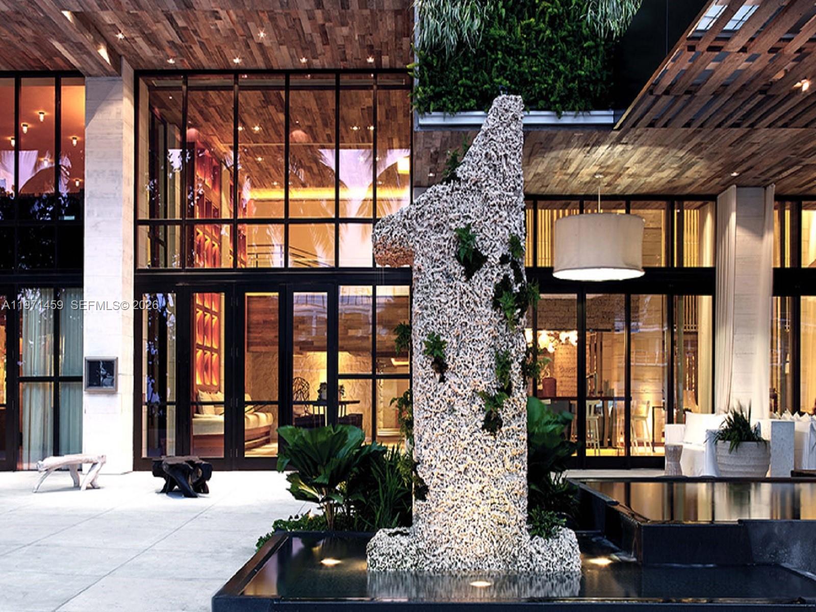 102 24th St #904 Miami Beach, FL 33139