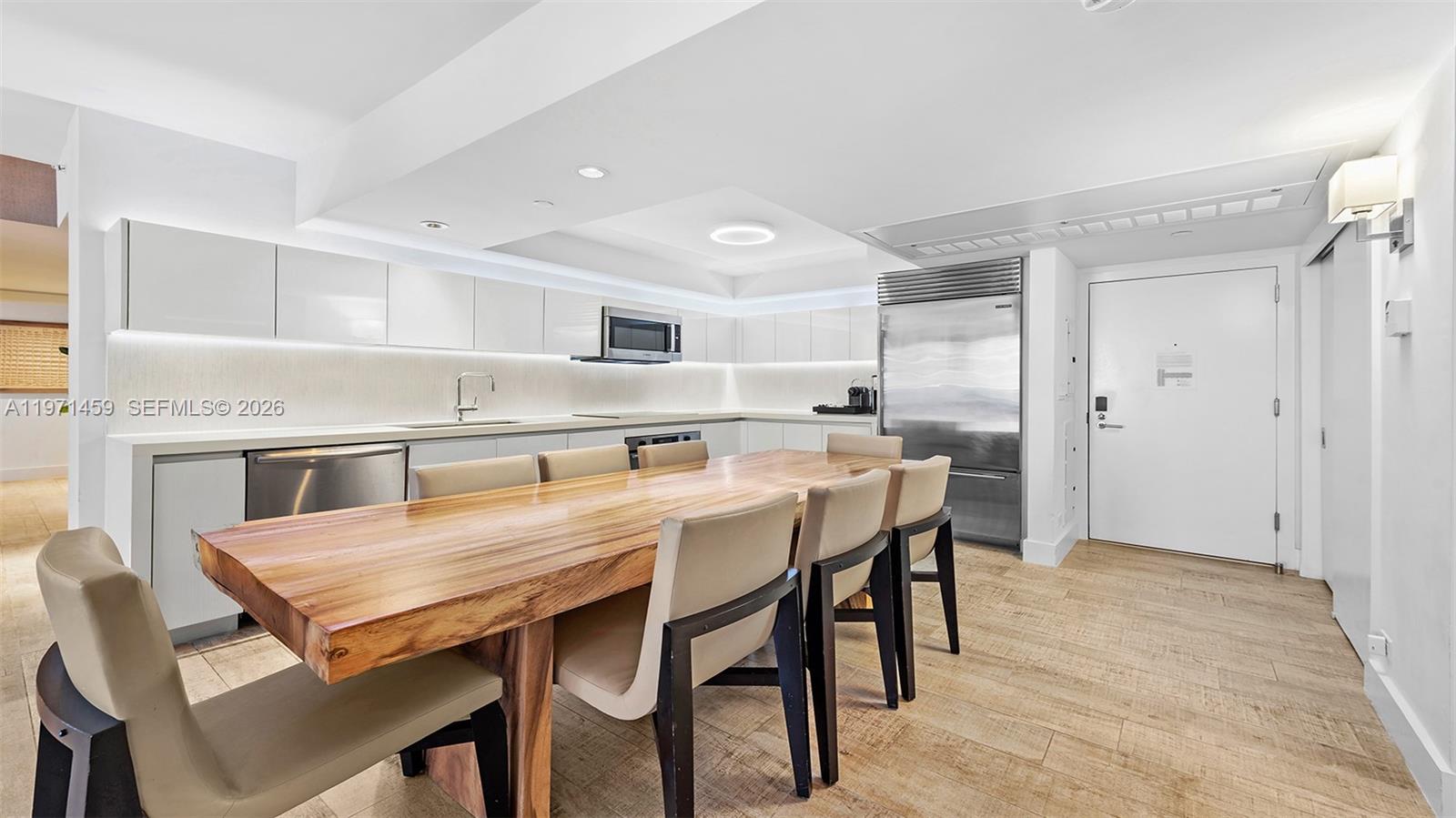 102 24th St #904 Miami Beach, FL 33139