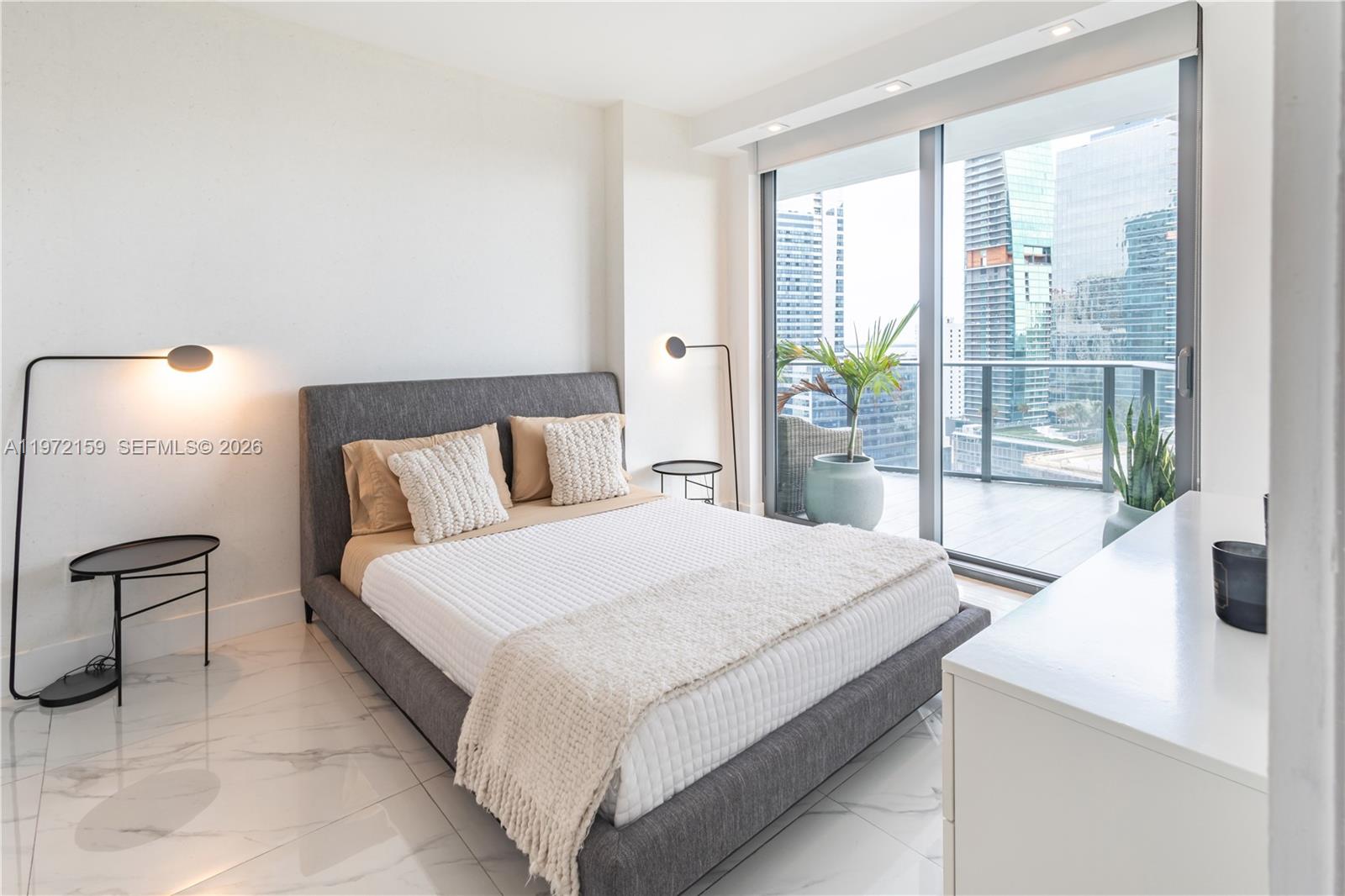 1300 S Miami Ave #2006 Miami, FL 33130