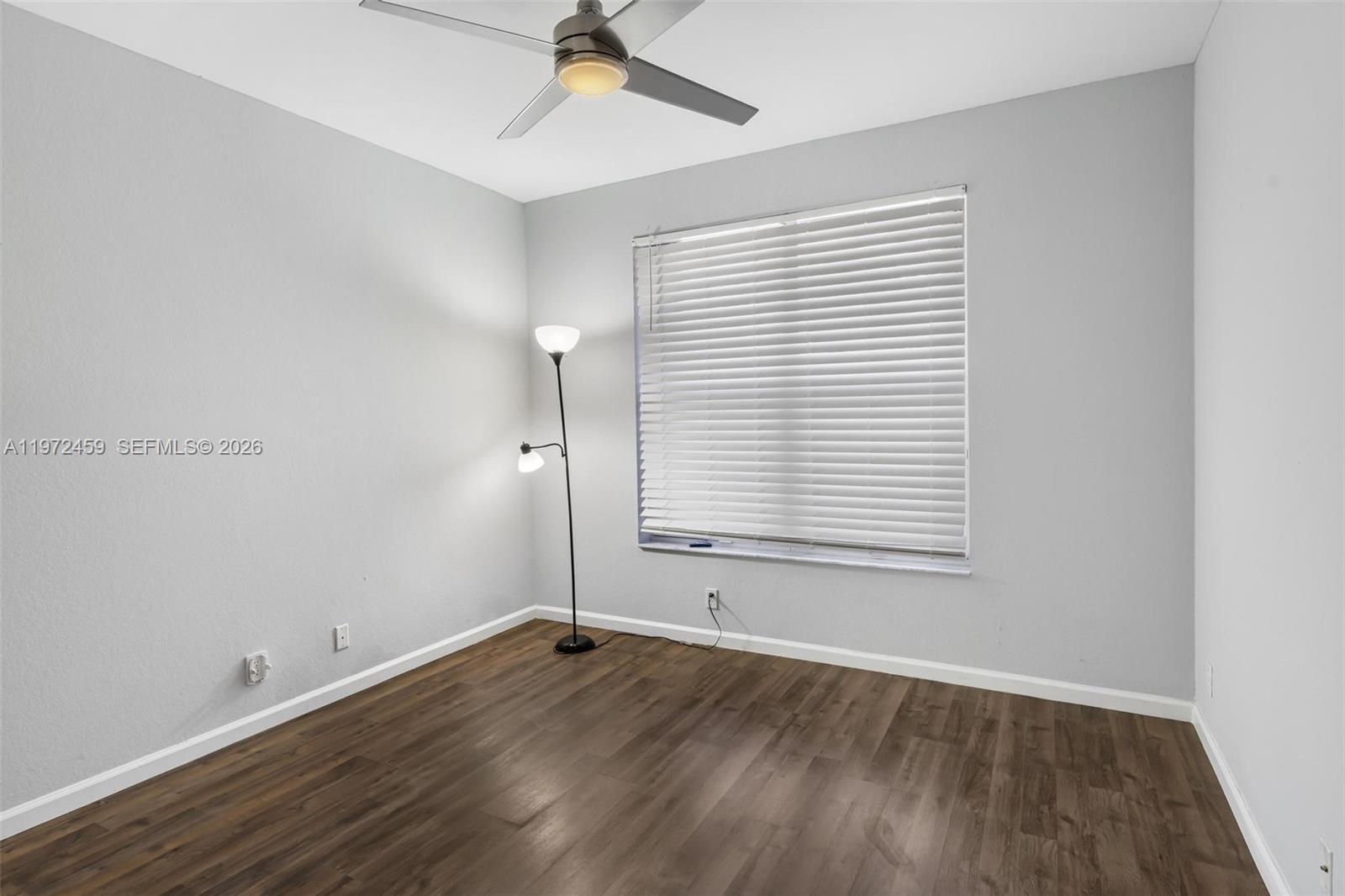 1140 W Bel Aire Dr W #1140 Pembroke Pines, FL 33027