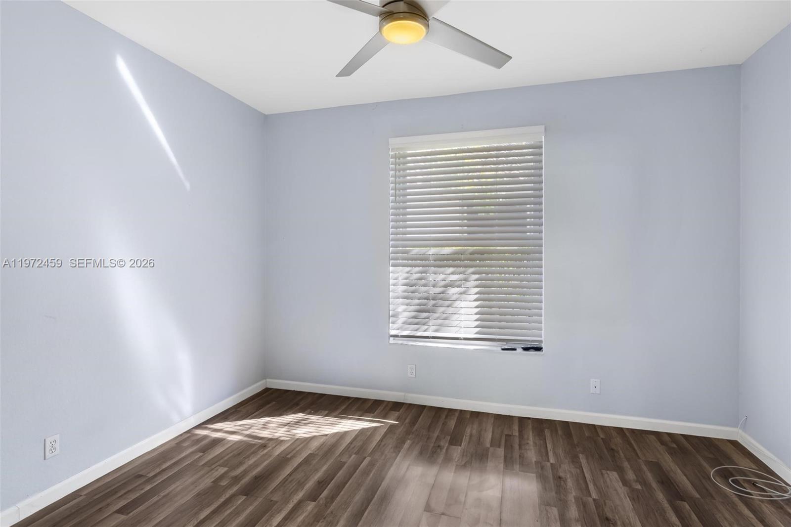 1140 W Bel Aire Dr W #1140 Pembroke Pines, FL 33027